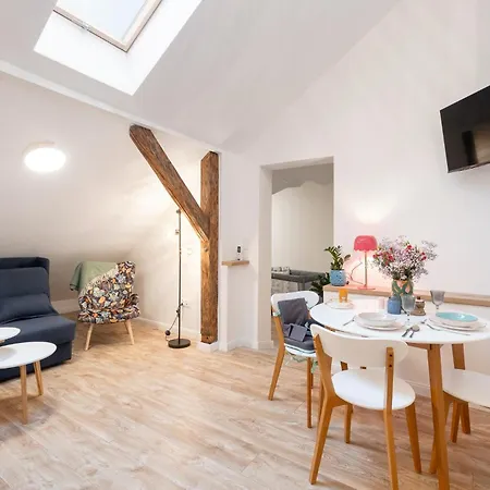 Stare Aparthotel 3*
